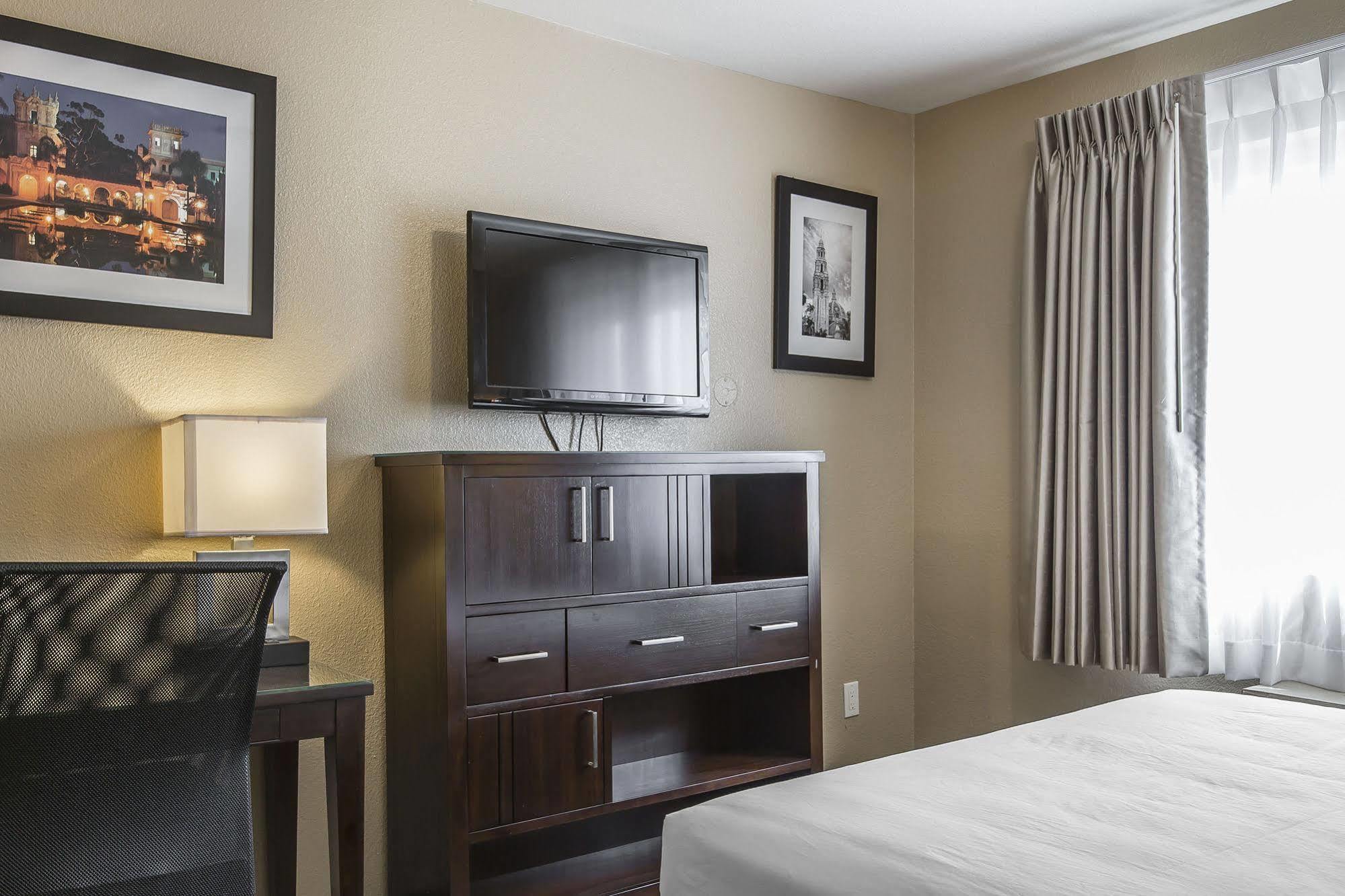 Quality Inn San Diego Downtown North Exterior foto